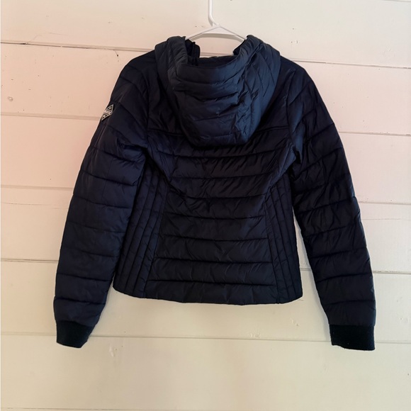 Hollister Women's Dark Navy Quilted Hooded Puffer Jacket - Picture 4 of 5